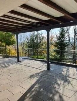 4% Rendite! 2-Zimmerwohnung in Luxus-Anwesen in 3 Parteienhaus - mit Bergblick/Weitblick und gr. Terrasse bei München in Mühldorf am Inn - Mühldorf (Inn)