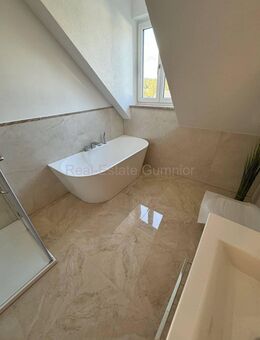 Top Anlage!! Modern und Energetisch ** Gemütliche 2 Zimmer Mansarden-Wohnung ** KfW 40 förderfähig** - Waidhaus