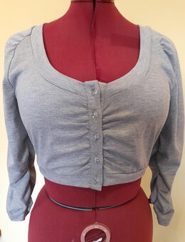 Kurzes Shirtjäckchen von Fashiola - Henstedt-Ulzburg