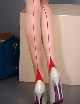 Pantyhose im Schritt offen -ouvert- (haut mit roter Naht) one size OVP NEU - Marl (Nordrhein-Westfalen)