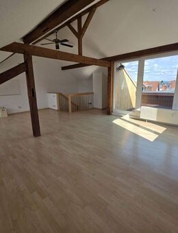 Herrliche geräumige 3ZKB Wohnung in Kassel-Harleshausen in 2. Reihe.... - Kassel