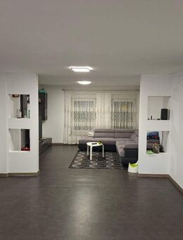 EG-Wohnung 135 m² | 5 Zimmer | 2 Eingänge | 1700 m² Garten - Oebisfelde-Weferlingen