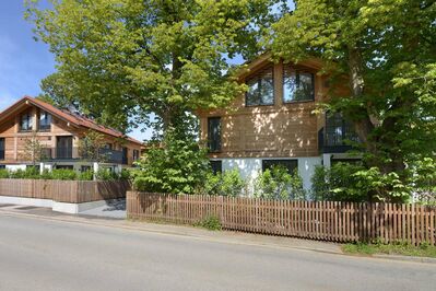 QVIII - ZUHAUSE IN STRAßLACH