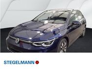 VW Golf, 2.0 TDI VIII Move, Jahr 2024 - Lemgo