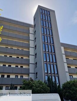 G 28 MARßEL - 3 Zimmer-Panoramawohnung in der 8. Etage mit Fahrstuhl, Schwimmbad und Weitblick - Bremen