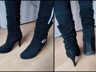 Viele getragene sexy Stiefel, Stiefeletten, Overknee Stiefel, Winterstiefel Keilabsatz - Pfarrkirchen