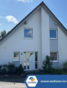 VR-Immo: Kreuztal-Eichen, junges Haus am Ende einer Sackgasse! - Kreuztal