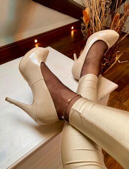 Buffalo Damen High Heels beige Lack Glanz Gr. 40 zu verkaufen Absatzschuhe Highheels 🤩 - München