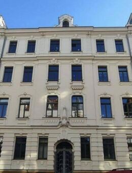 Großzügige 3-Zimmer-Wohnung mit Balkon im Dachgeschoss im begehrten Waldstraßenviertel - Leipzig