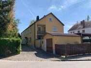 KNIPFER IMMOBILIEN - Renovierungsbedürftiges Zweifamilienhaus in Augsburg-Hochzoll zum Kauf - Augsburg