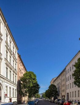 Investieren in Bestlage: 4-Zimmer-Altbauwohnung mit Stil nahe Rosa-Luxemburg-Platz, Berlin-Mitte! - Berlin