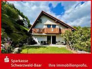 Großes Zweifamilienhaus mit Doppelgarage - Gütenbach