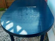 Blauer ovaler PVC Gartentisch zu verkaufen - Werneuchen