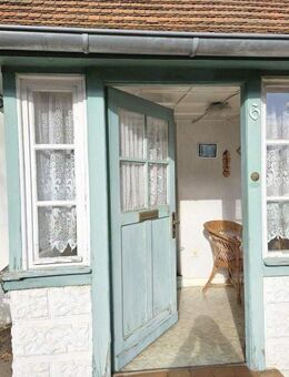 Kleiner Bauernhof, mit Scheune, Nebengelass und Garten, Zentralheizung und - Abwasser, zu verkaufen. - Niederer Fläming