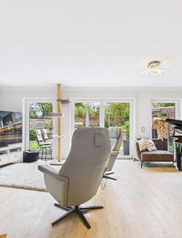 Liebevoll modernisierte Doppelhaushälfte mit Gartenidylle - Königsbrunn