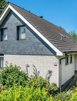 Großes Einfamilienhaus mit Vollkeller in Sackgassenlage von Hamburg-Lurup - Hamburg
