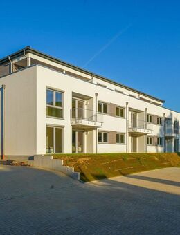 Licht, Luft & Lebensqualität: Bezugsfreie 3-Zimmer-Wohnung mit Stil, Balkon und barrierearmem Zugang - Nideggen