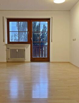 Attraktive 1-Zimmer-Wohnung im 1. OG mit Balkon in Bad Griesbach - Bad Griesbach (Rottal)