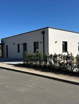 Sofort einziehen !! Neuer ELK - Traum-Bungalow mit einer unverbaubaren Fernsicht KFW 40 - Roigheim