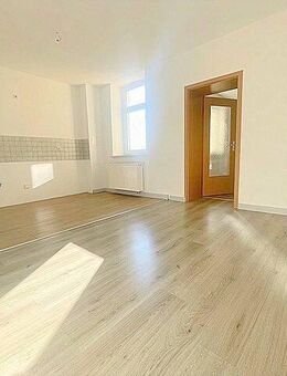 4 Raum Wohnung*Tageslichtbad mit Dusche & Eckbadewanne* Gartennutzung*Stellplatz mgl.* - Lützen