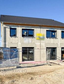 **SCHAFFEN SIE SICH EIN NEUES ZU HAUSE - HOCHWERTIGE NEUBAU DHH IN OHMENHAUSEN** - Reutlingen