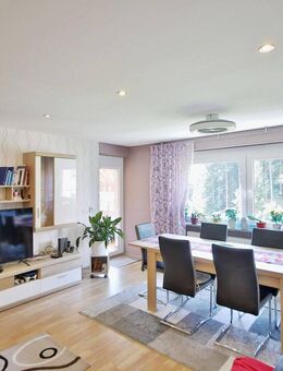 Moderne Dreizimmerwohnung am Waldrand mit Balkon und hochwertiger Ausstattung - Bad Herrenalb