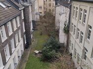 Charmante 4-Zimmer-Dachgeschosswohnung mit Holzböden und Gemeinschaftsgarten in Elberfeld - Wuppertal