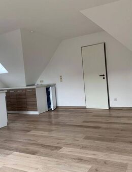Kellenhusen Dachwohnung 200m z. Strand 3 Zi. Kü.Bad Balkon 685.-KM - Kellenhusen (Ostsee)