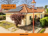 Schönes Einfamilienhaus mit großzügigem Grundstück und Naturschwimmteich - Stahnsdorf
