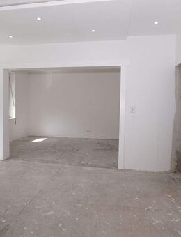 Kleines teilsaniertes Einfamilienhaus - Thaleischweiler-Fröschen