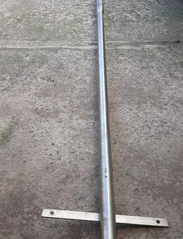 Fahnenmast aus Edelstahl, Länge 7m, Durchmesser im Fuß 60mm, ohne Hissvorichtung - Dormagen
