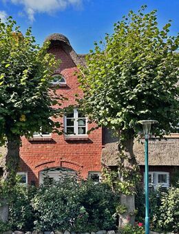 Luxuriöses Kapitänshaus unter Reet - Nieblum
