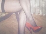 Devoter Sissy Senior mit kleinem Penis sucht Herrn, der den Ton angibt - Nürnberg