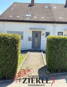 Gelegenheit! DHH mit fantastischer Aussicht in gefragter Halbhöhenlage, Terrasse, Balkon, Stellplatz - Ebersbach (Fils)