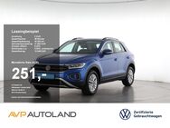 VW T-Roc, 1.0 TSI Life | | | |, Jahr 2023 - Plattling