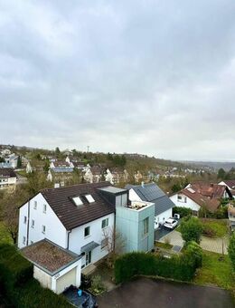 Ihr neues Zuhause in Sulzgries - Geräumige 4-Zimmer-Wohnung mit Balkon und eigenem Stellplatz! - Esslingen (Neckar)