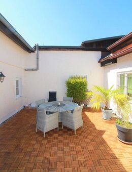 **Traumhaft schöne ca. 130 m² Wohnung mit Lichtinnenhof in Kolbermoor** - Kolbermoor