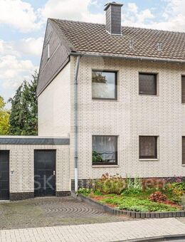 Gepflegtes Zweifamilienhaus mit Garten, Garage und solider Vermietung in Köln-Worringen! - Köln