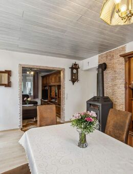 Familienfreundliches Zuhause mit Kamin, Garage und Hobbygrube in Horb-Mühlen - Horb (Neckar)