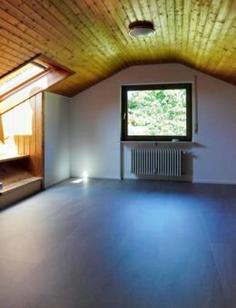 DACHGESCHOSS-WOHNUNG MIT FERNBLICK - Heiligenberg