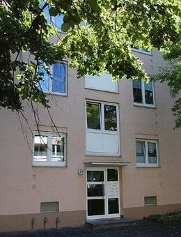 Modernisierte 3 Zimmerwohnung mit Balkon - Frankfurt (Main)