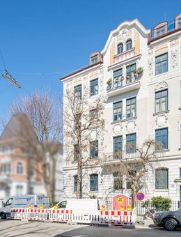 Denkmalschutz: Wunderschöne 5-Zimmer-Altbauwohnung zur Selbstnutzung in München-Schwabing - München