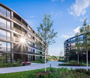 ***Exklusive, voll MÖBLIERTE 2-Raumwohnung mit ELBBLICK sucht SIE als neuen Mieter!***