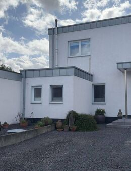 Modernes freistehendes Einfamilienhaus mit Blick in die Natur - Hückelhoven