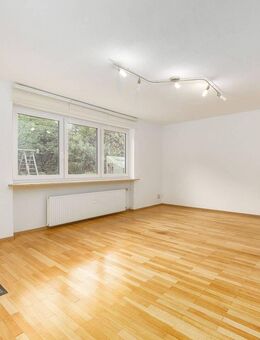 Großzügiges Immobilienensemble in Schwandorf - Wohnen, Vermieten & Arbeiten auf einem Grundstück - Schwandorf