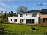 Erstbezug! Moderne Neubau DHH mit ELW in Niedrigenergiebauweise & Doppelgarage - Top Preis! - Stadtbergen