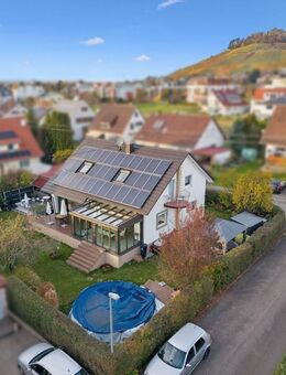 Modernisiertes Einfamilienhaus mit Wintergarten, Solaranlage & Pool in begehrter Lage von Metzingen - Metzingen