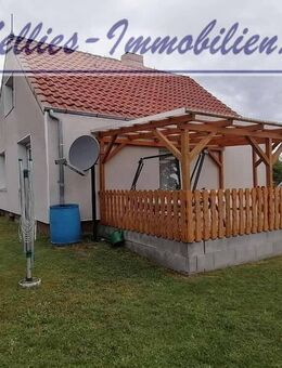 Ein kleines Haus mit Geschichten - und Raum für neue Kapitel - Woltersdorf (Niedersachsen)