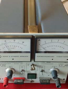 gesucht, Rohde & Schwarz Ngb 70/5; StromVersorgung - Herzogenrath
