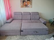 Wohnlandschaft in hell grau mit Bettfunktion ... - Dorsten